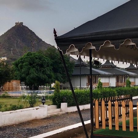 The Glorious Hills Resort 布什格尔 外观 照片